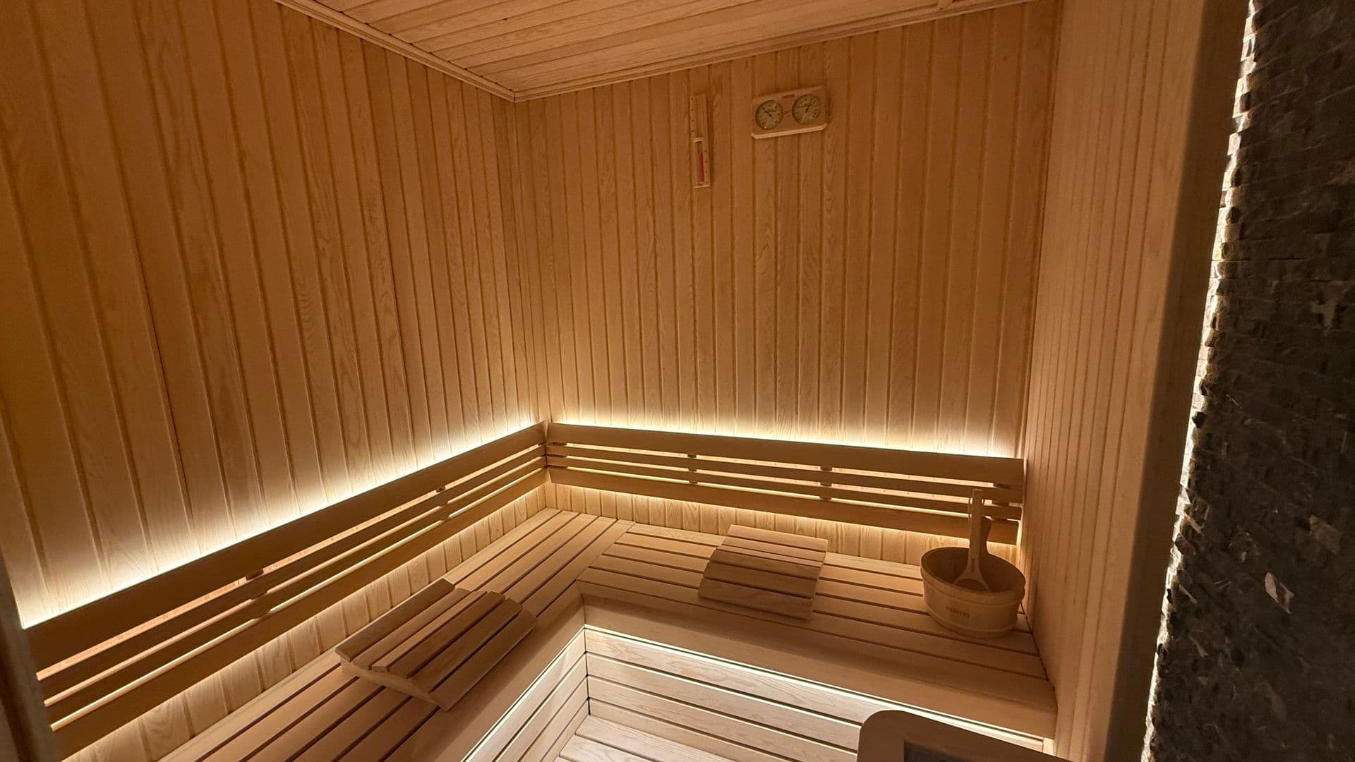 Acarkent'te Modern Dekorasyonlu Sıfır BR Villa 19