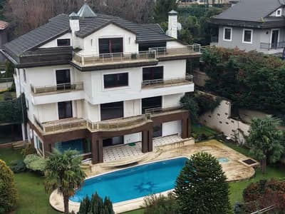 Acarkent'te Konaklar Manzaralı Asansörlü Büyük Bahçeli Satılık BR Villa 1