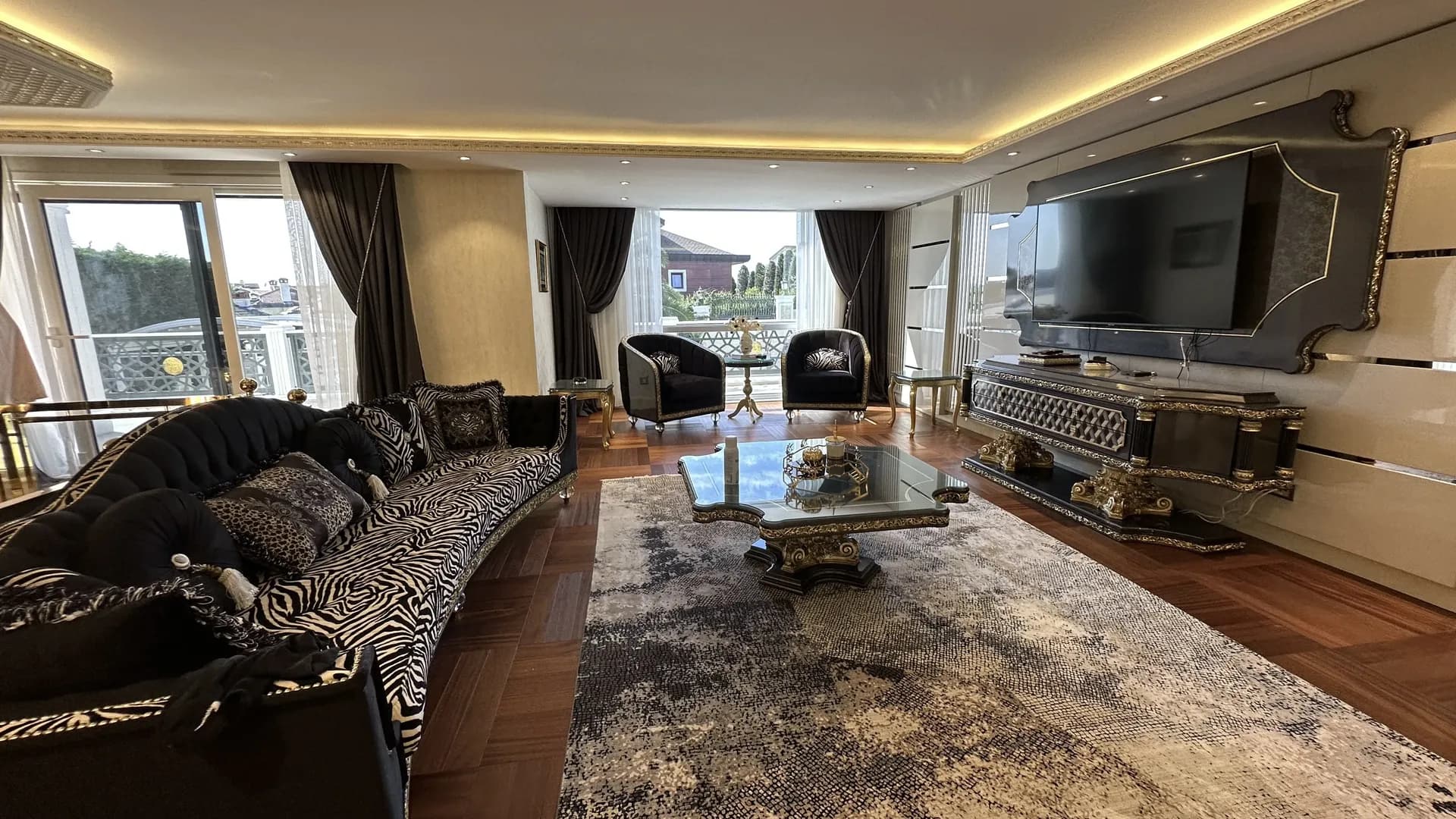 Acarkent'te Özel Tasarımlı Lüks Satılık Villa 4