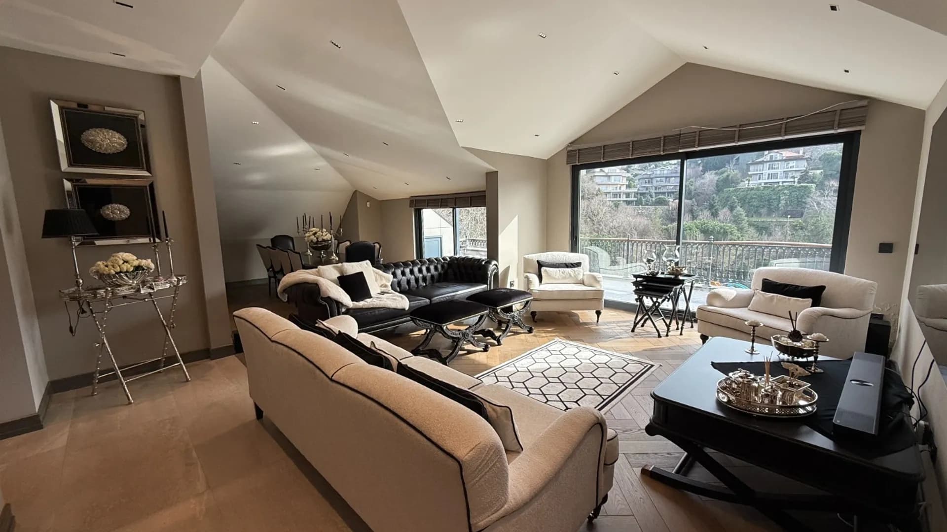 Acarkent'te Ticari Konut Avantajlı Satılık Ultra Lüks Villa 4