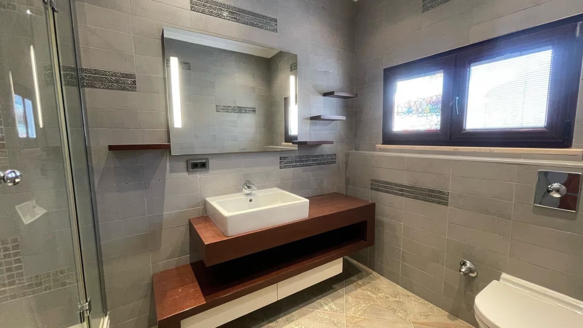 Acarkent'te Konaklar Manzaralı Asansörlü Büyük Bahçeli Satılık BR Villa 15