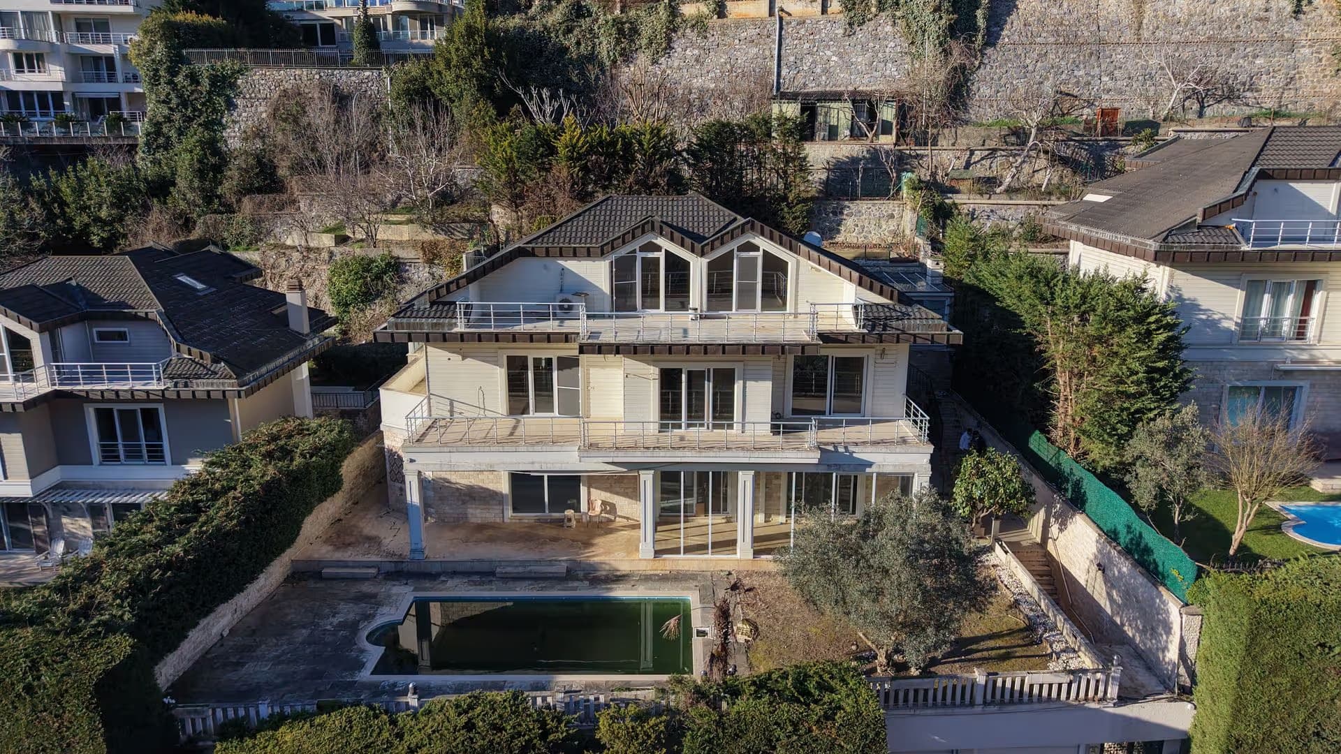 Acarkent'te Orman Manzaralı Güney Cepheli BR Satılık Villa 3