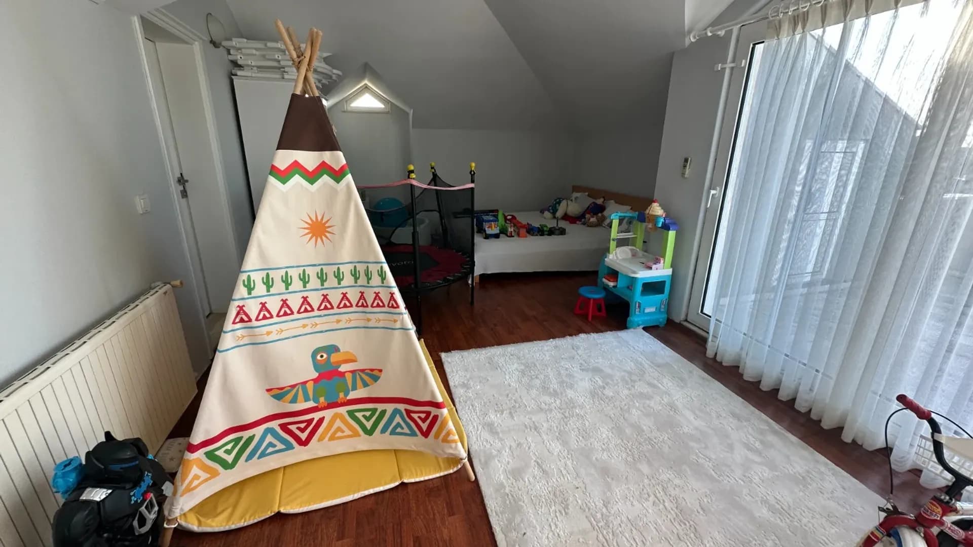 Acarkent'te İçi Yenilenmiş Satılık B Tipi Villa 3