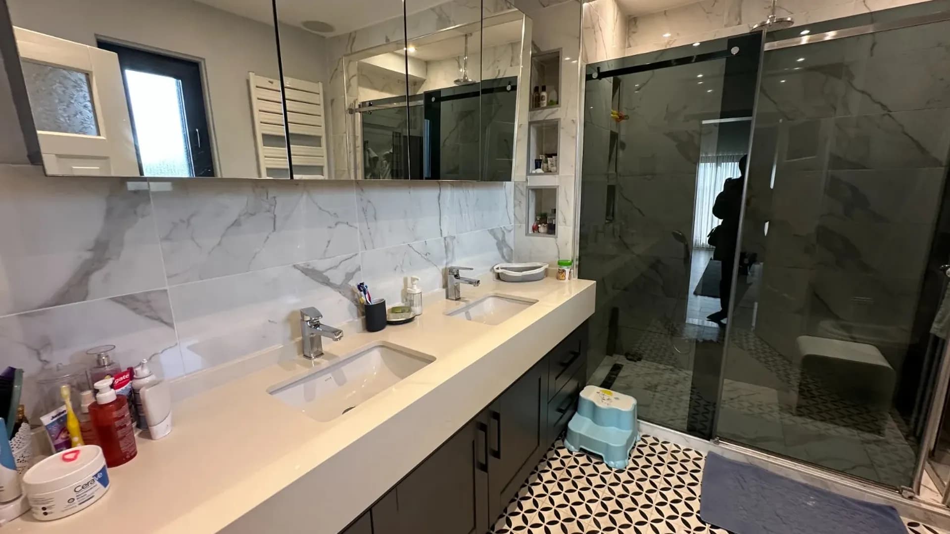 Acarkent'te İçi Yenilenmiş Satılık B Tipi Villa 7