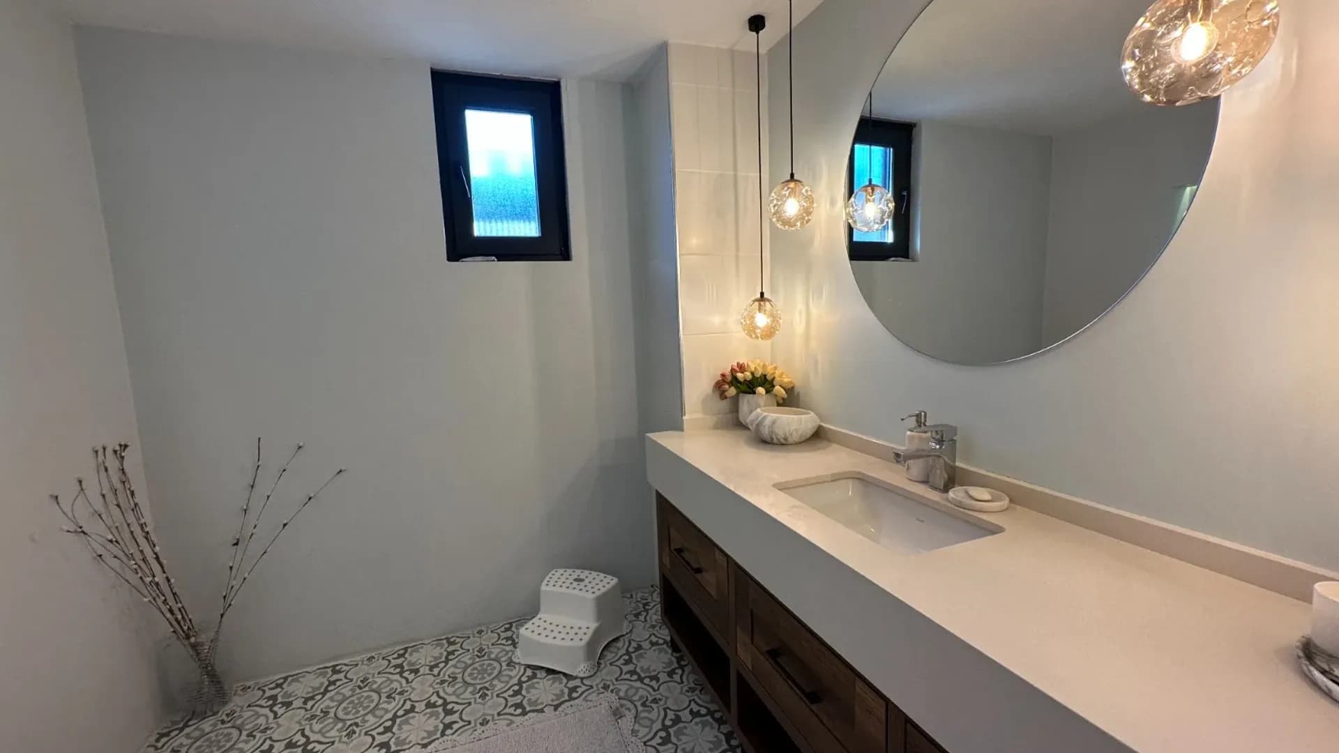 Acarkent'te İçi Yenilenmiş Satılık B Tipi Villa 12