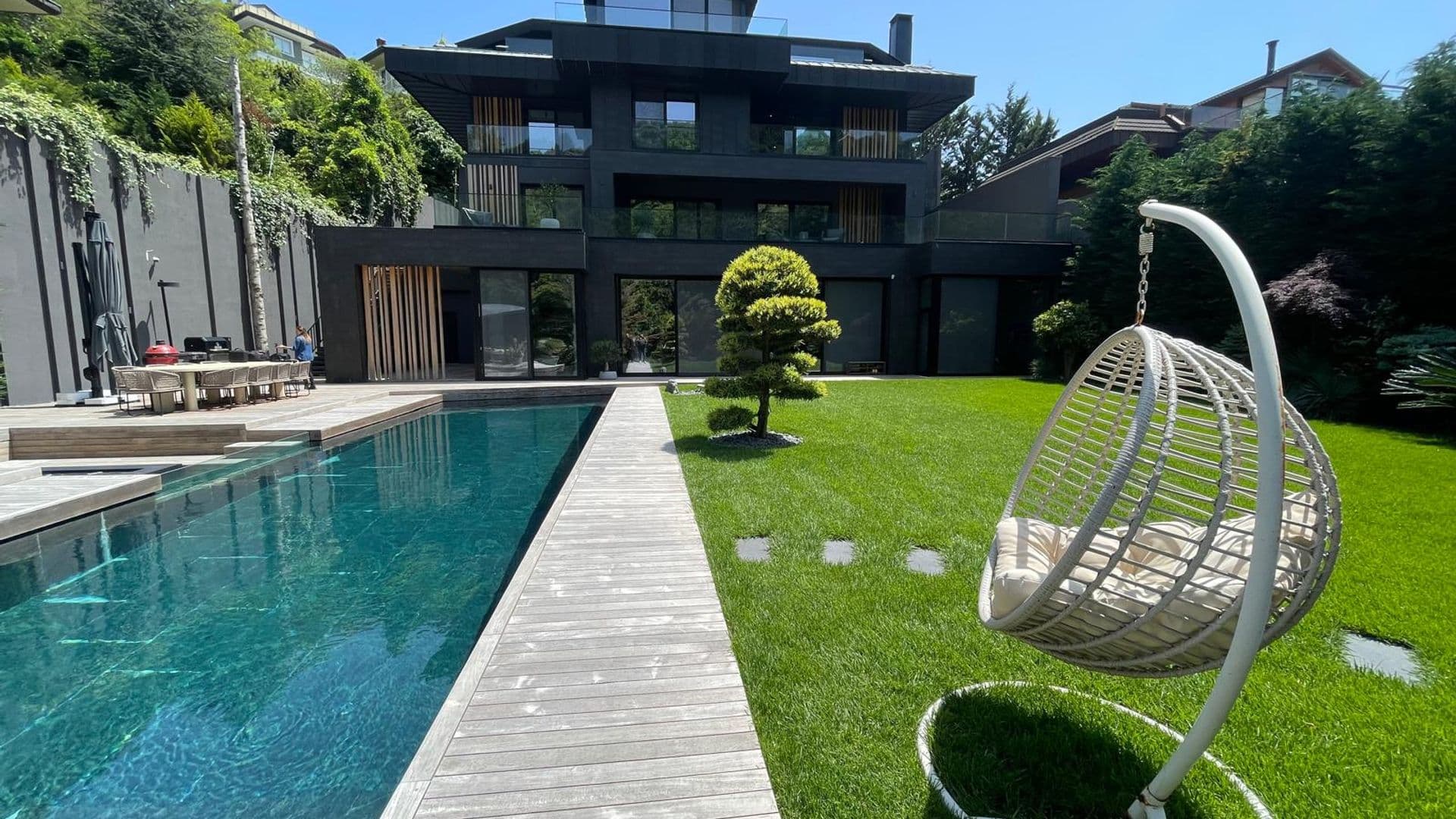 Acarkent'te İzole Bahçeli Özel Tasarımlı Satılık Sıfır Villa 1