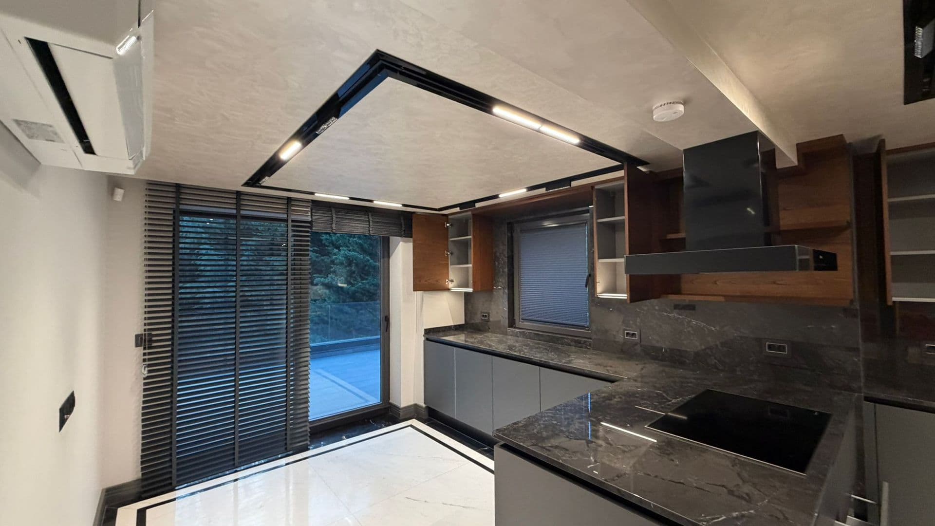 Acarkent'te Komple Yenilenmiş BR Tipi Villa 2