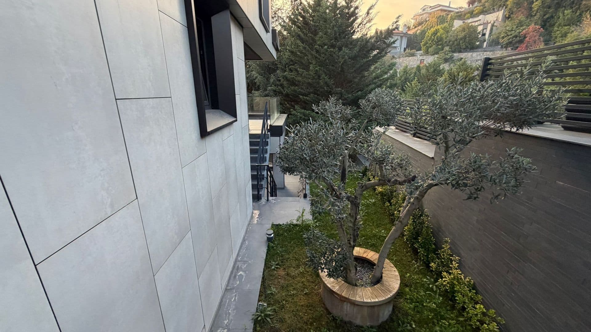 Acarkent'te Komple Yenilenmiş BR Tipi Villa 5