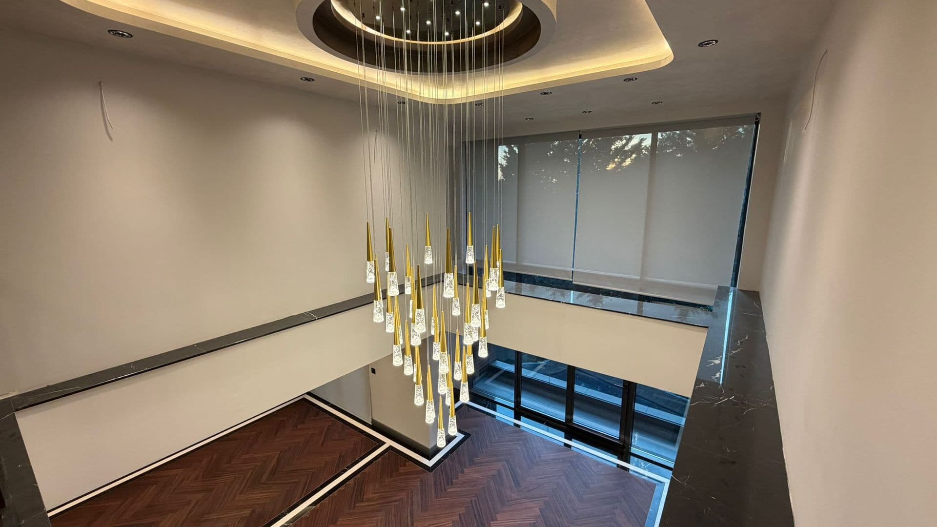 Acarkent'te Komple Yenilenmiş BR Tipi Villa 15