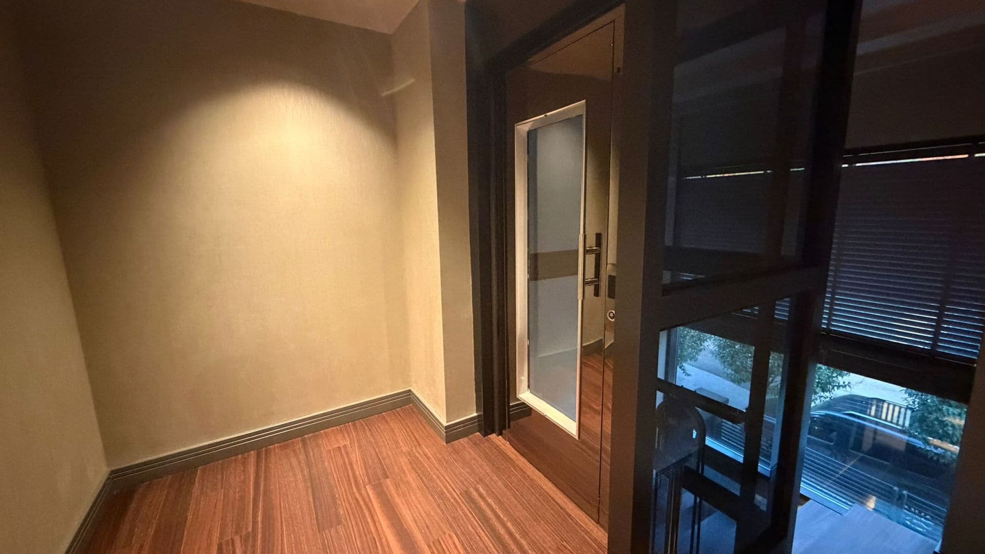 Acarkent'te Komple Yenilenmiş BR Tipi Villa 10