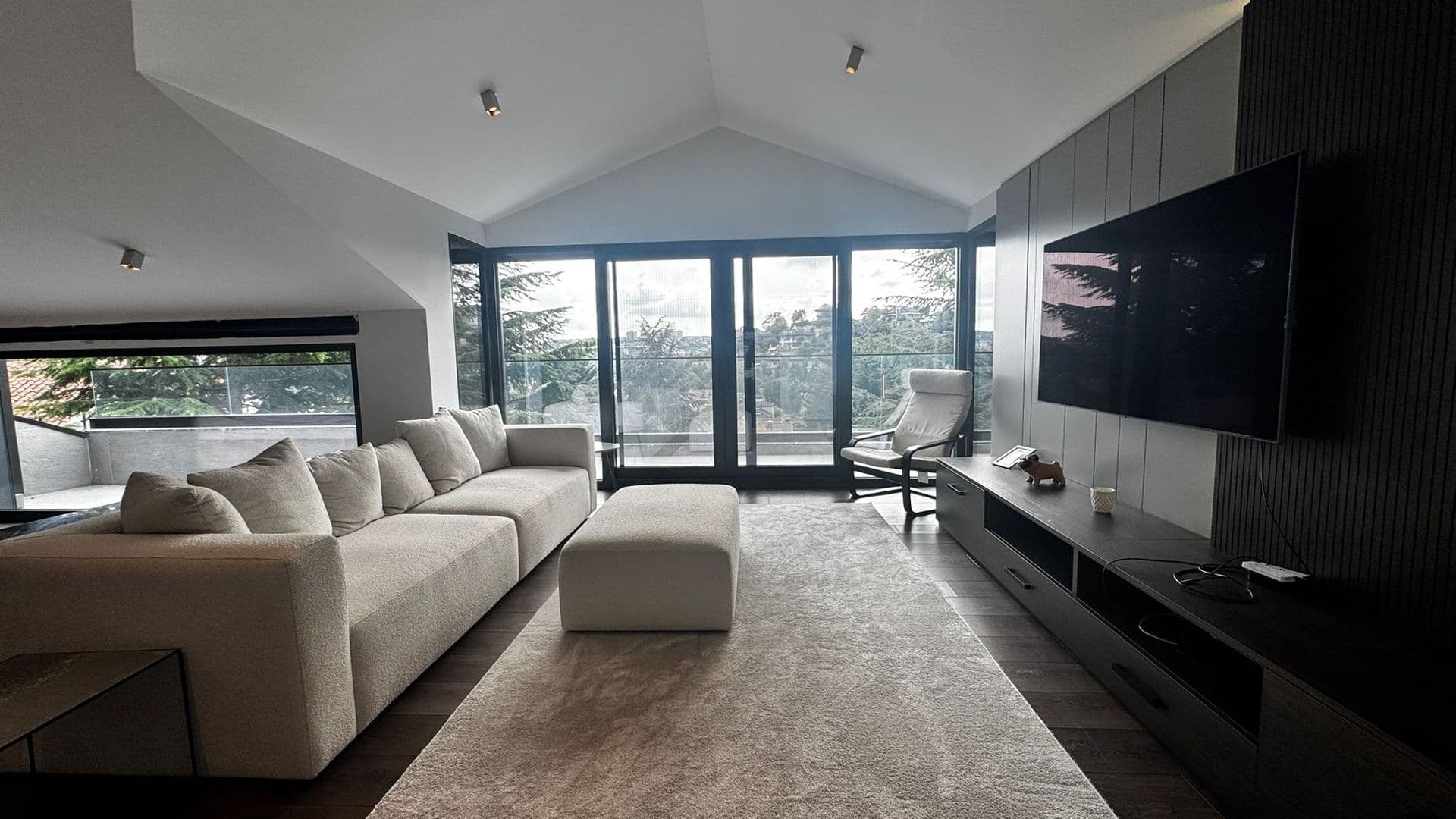 Acarkent'te Hakim Konumlu Ultra Modern Satılık Villa 7