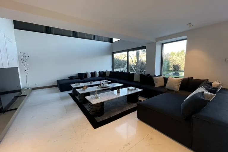 Acarkent'te Sıradışı Ultra Lüks Eşyalı Satılık Villa 16