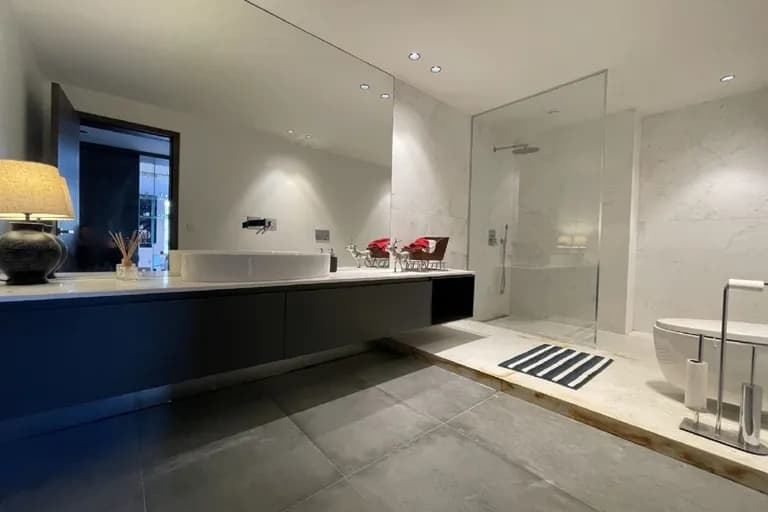 Acarkent'te Sıradışı Ultra Lüks Eşyalı Satılık Villa 9