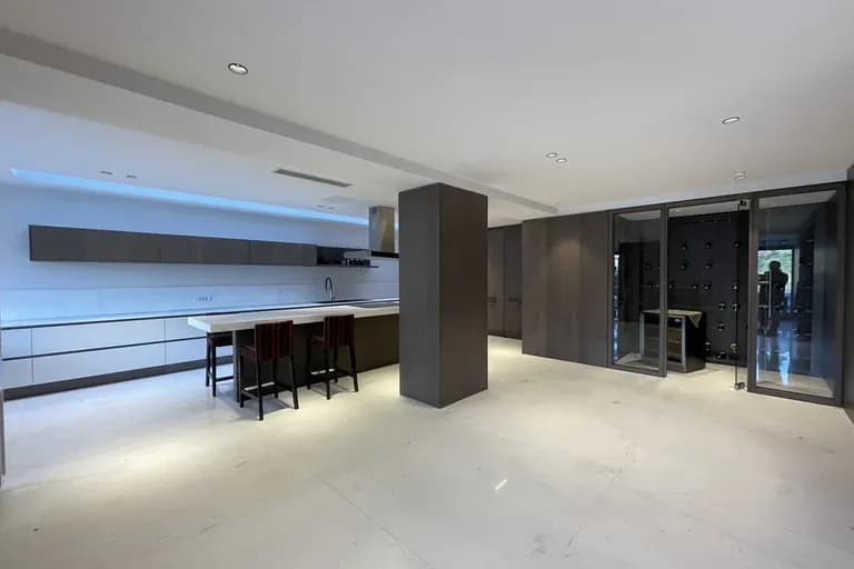 Acarkent'te Sıradışı Ultra Lüks Eşyalı Satılık Villa 8